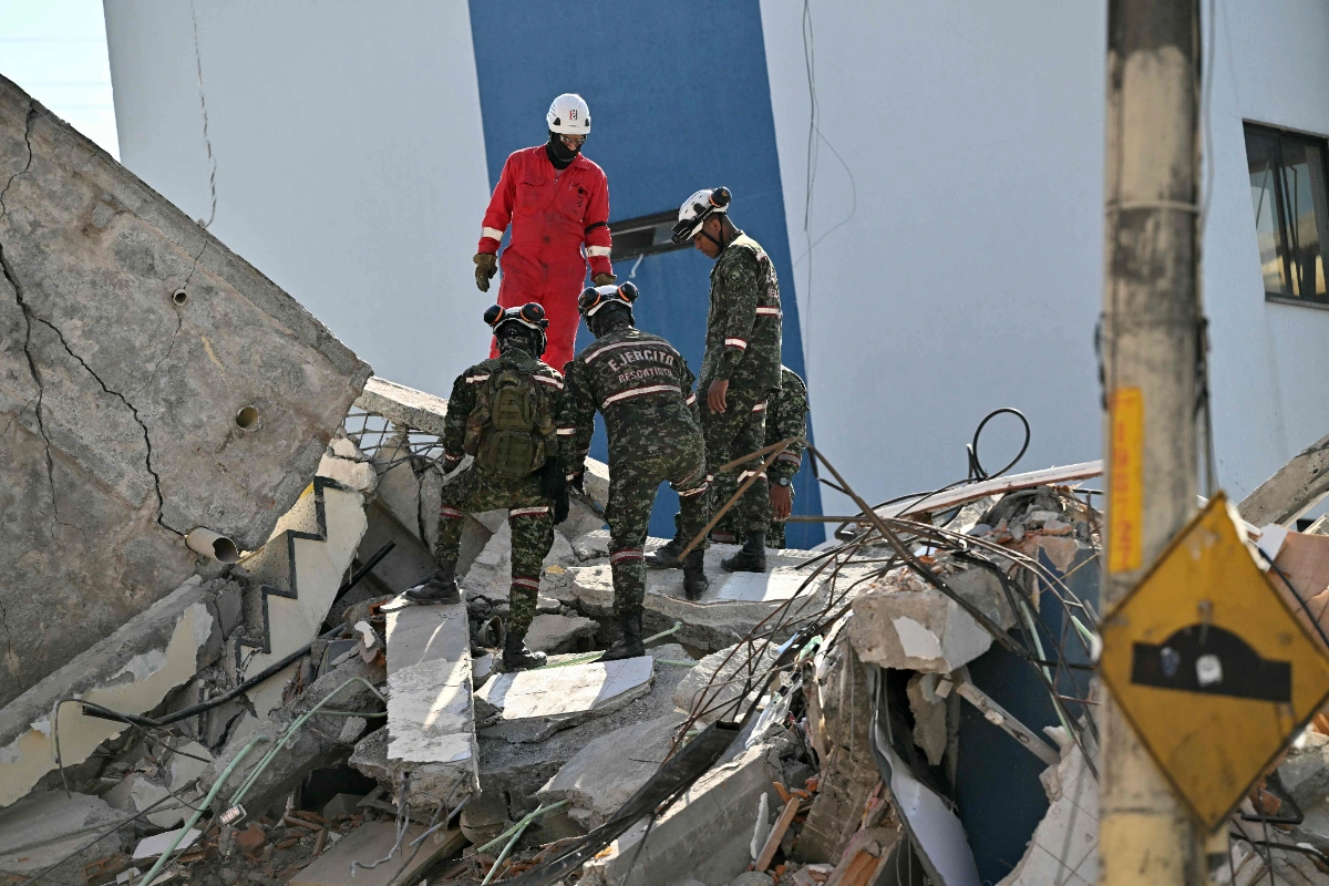 Colombia scrambles to find survivors as quake death toll rises to 181