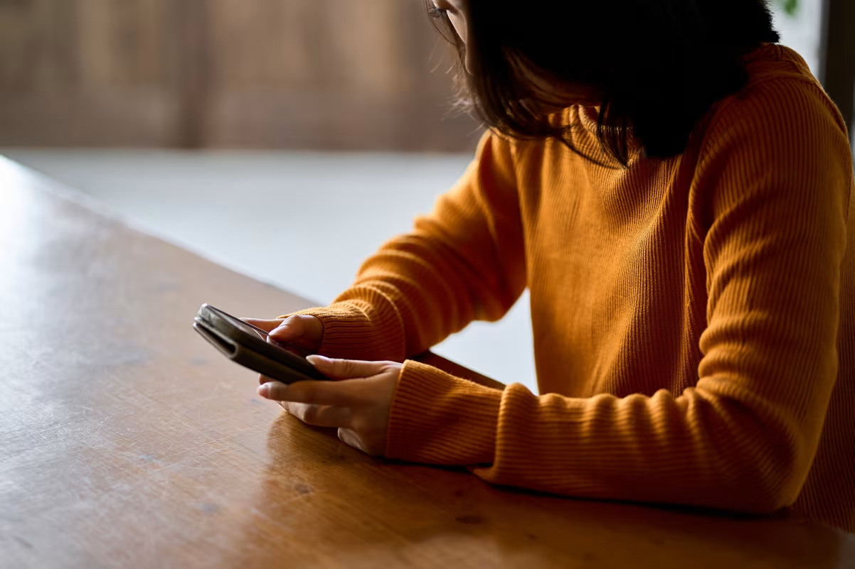 Social media doesn’t strengthen your friendships. What works