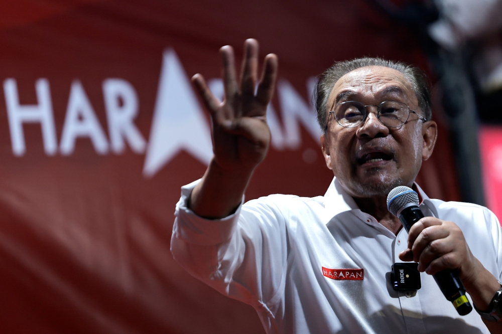 Focus on AI, quantum computing, not political squabbles, Anwar tells Malaysians