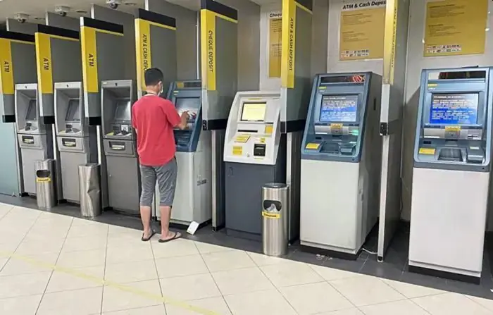 Happy to save RM1 ATM fee