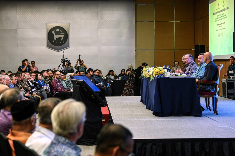 Malaysia maintains economic resilience as government expands ‘Plan B’ measures, says Anwar