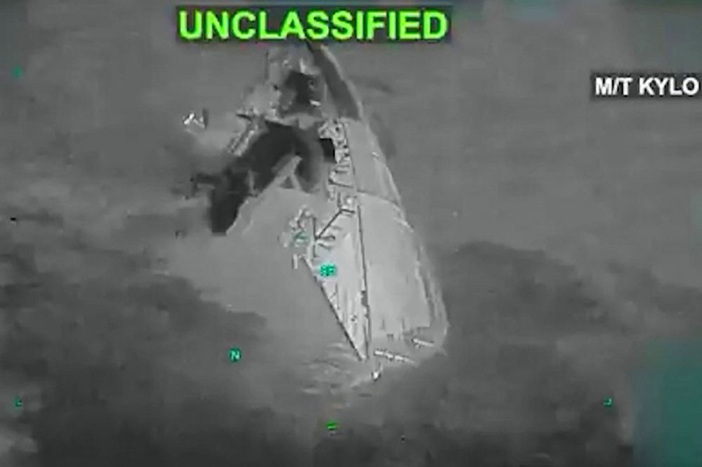 US destroys five Iranian oil tankers after repeated missile attacks on American Navy warship