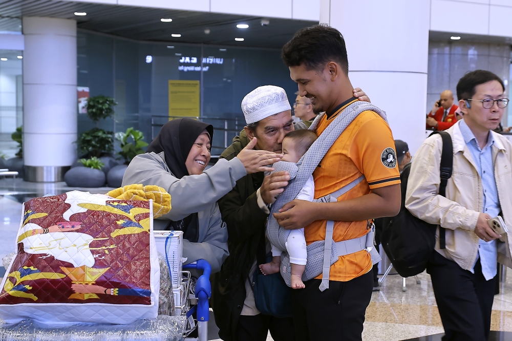 First group of Malaysians stranded by Middle East airspace shutdown return safely to KL