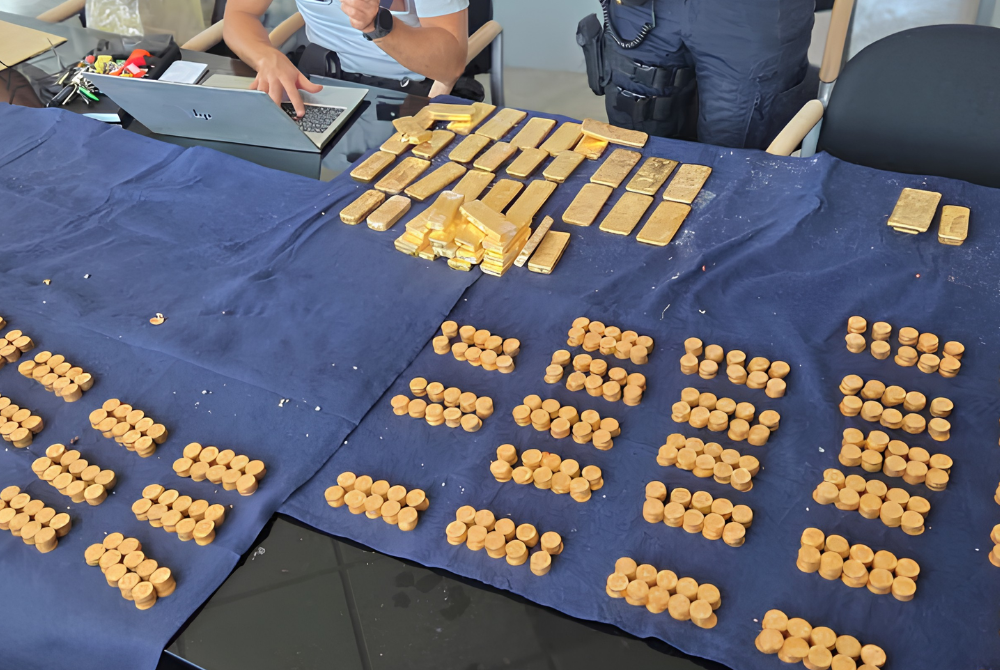 Student discovers suspected €9 million gold hoard at Belgian building site