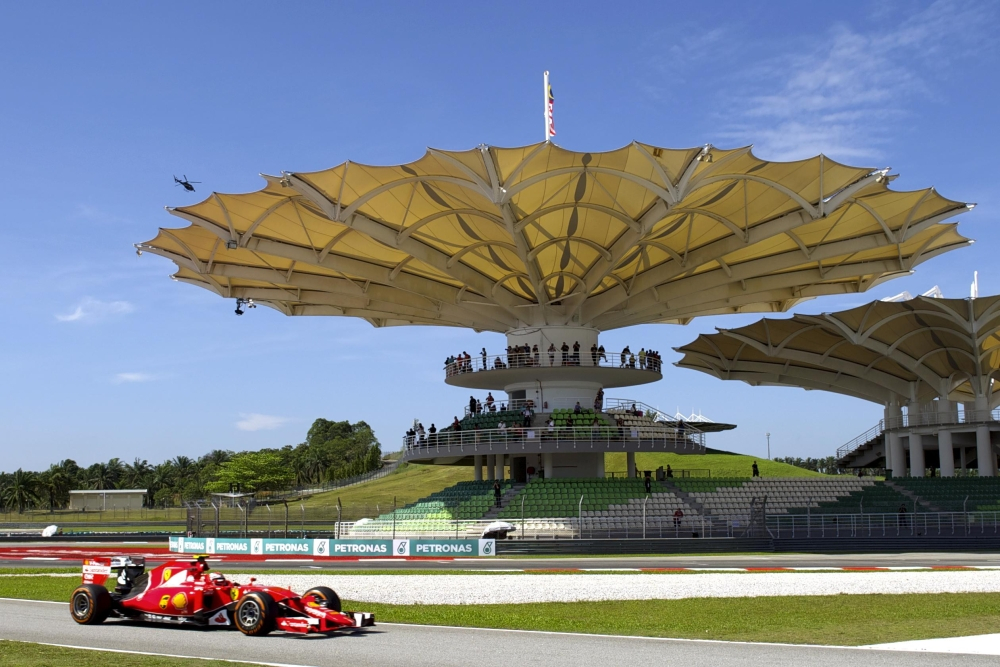 Clear skies for F1, KL Marathon as air quality improves nationwide; Seri Manjung sole hotspot