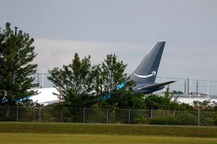 At least 5 killed in Amazon Prime Air cargo plane crash in Miami