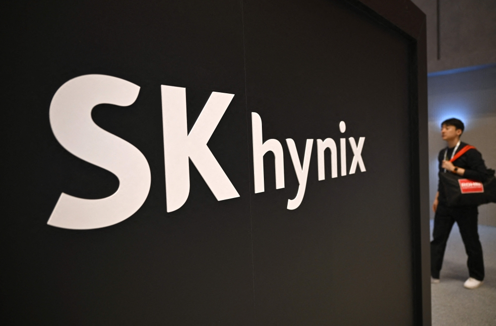 SK hynix quarterly operating profit surges 630pc on AI chip demand
