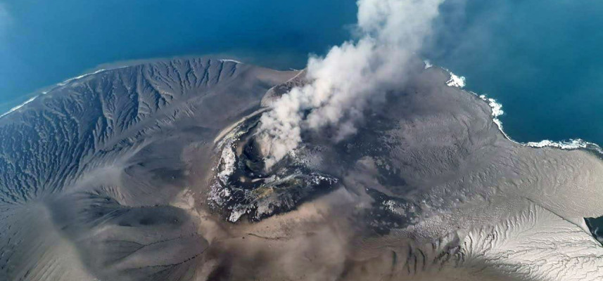 Six Indonesian Volcanoes Erupted in 24 Hours. Did They Trigger Each Other?