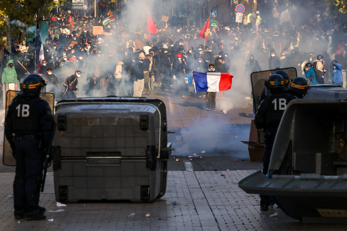 France's Macron to visit Marseille after protest violence