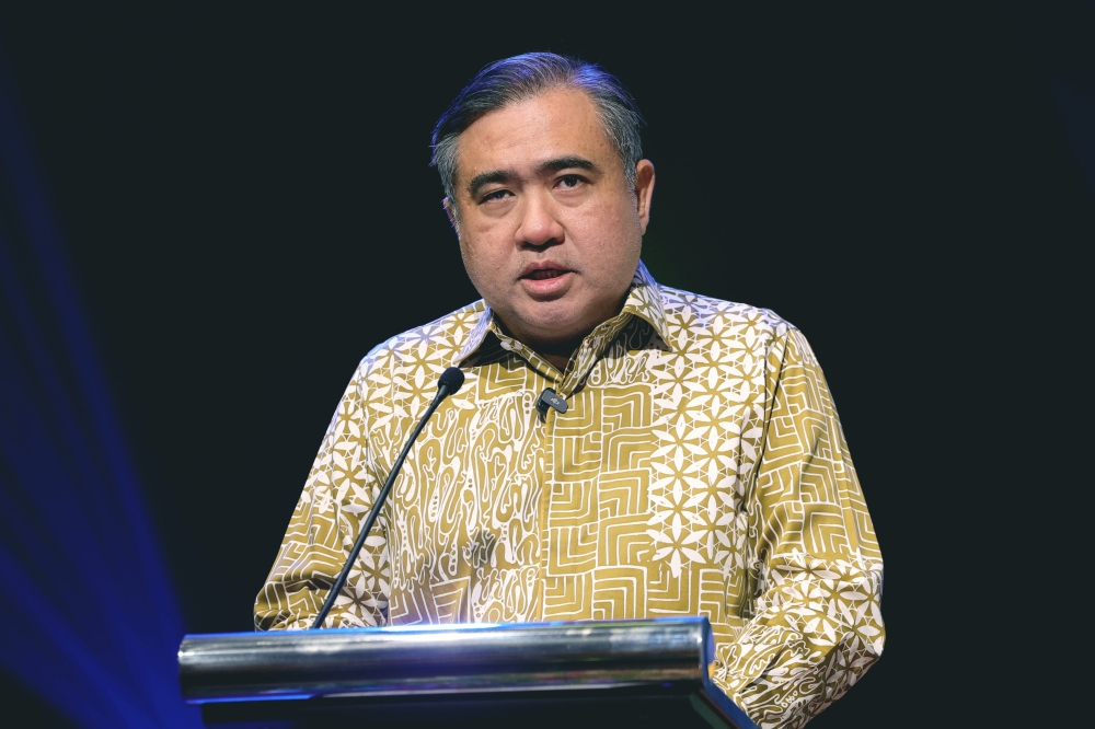 Anthony Loke: Govt to seek audience with Selangor Sultan to explain LRT3 implementation issues