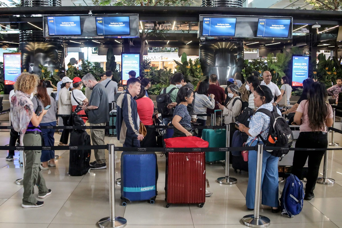 Jakarta’s main airport and several others reopen after volcanic ash disruption