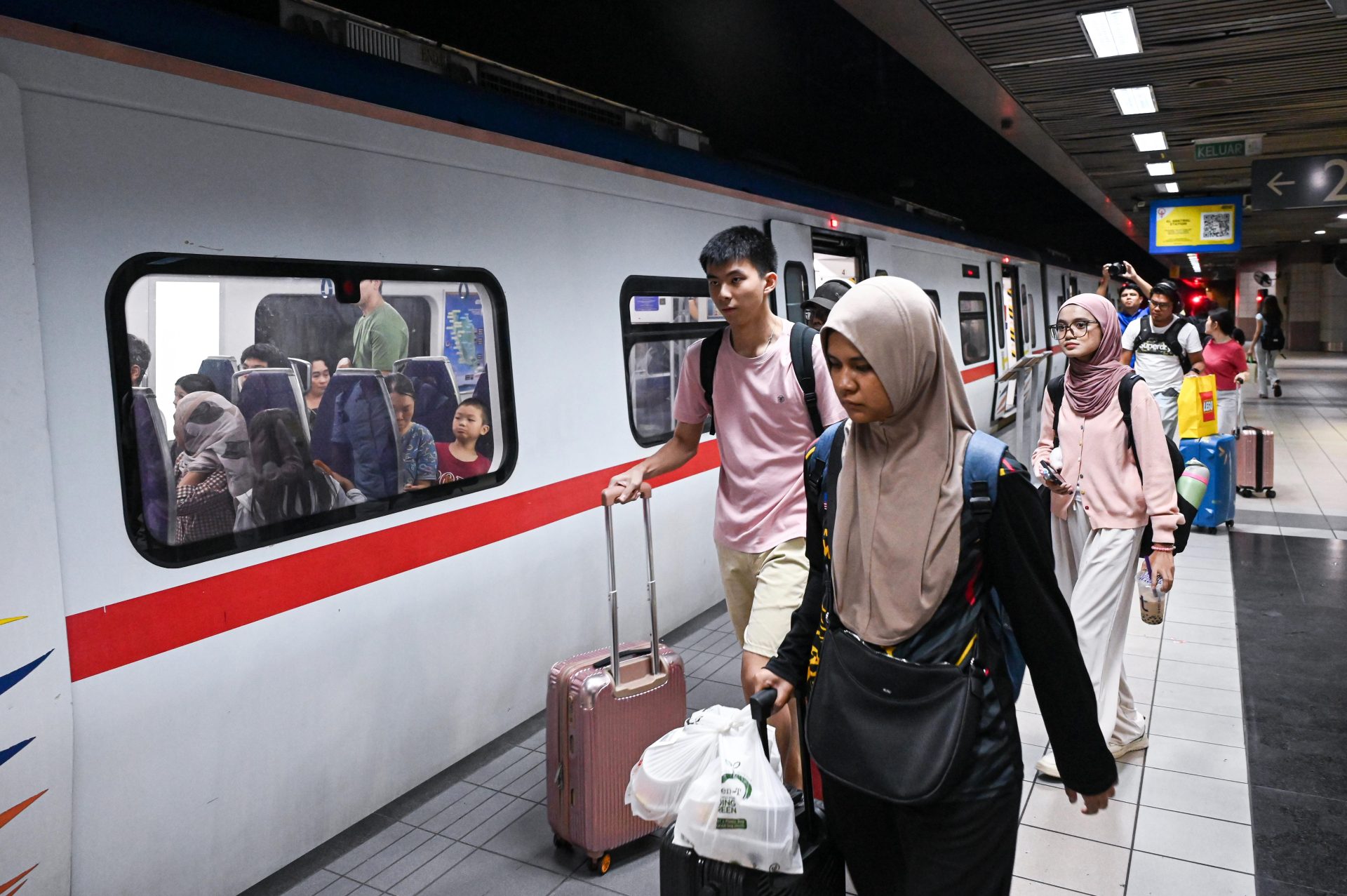 KTMB adds eight Komuter Utara train services for school holidays, National Day